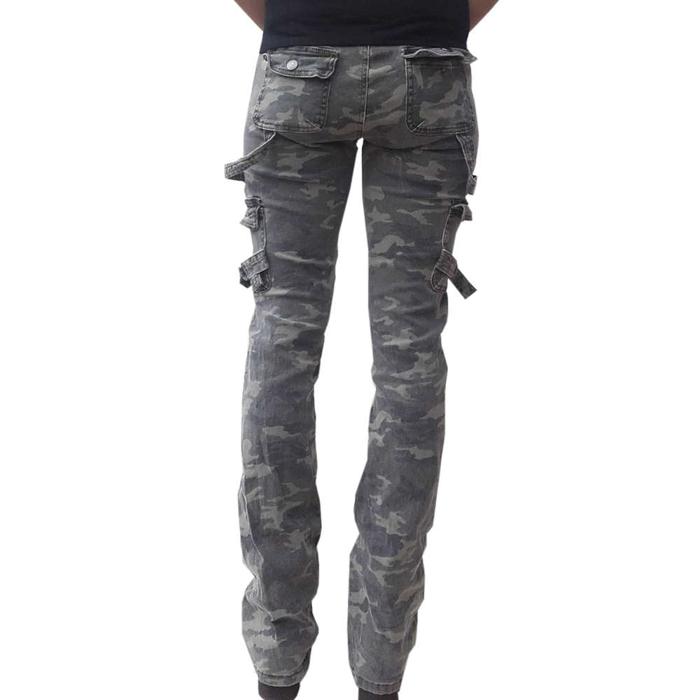 Women's camouflage stretch pants