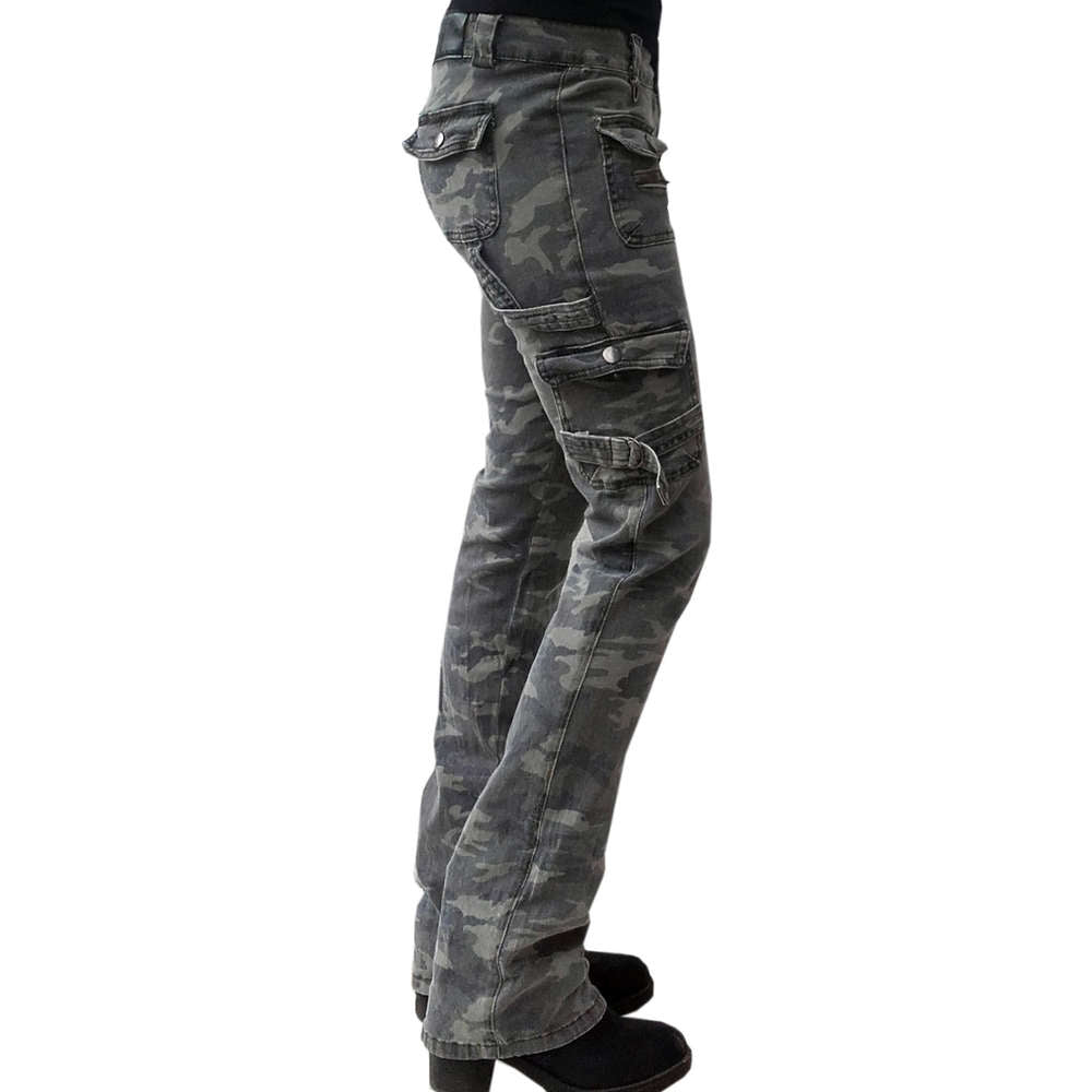 Women's camouflage stretch pants